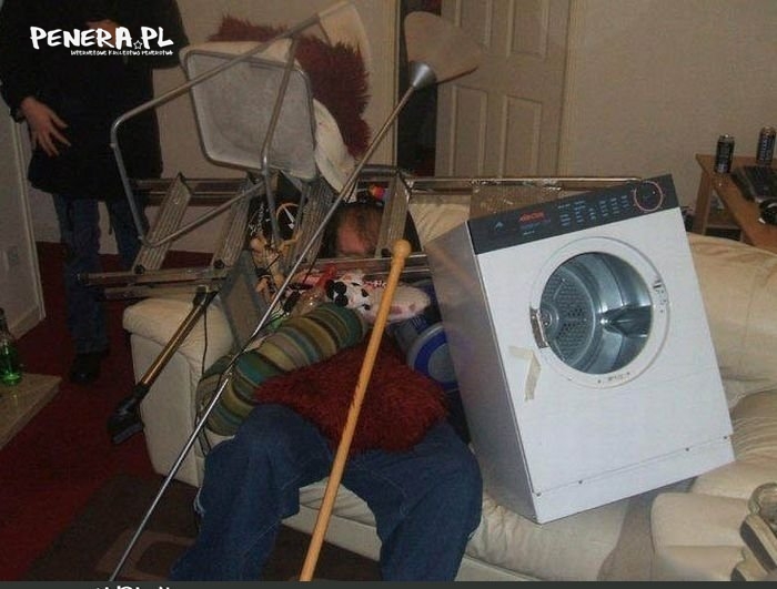 Mogli jeszcze zmywarkę na niego położyć Mogli jeszcze zmywarkę na niego położyć