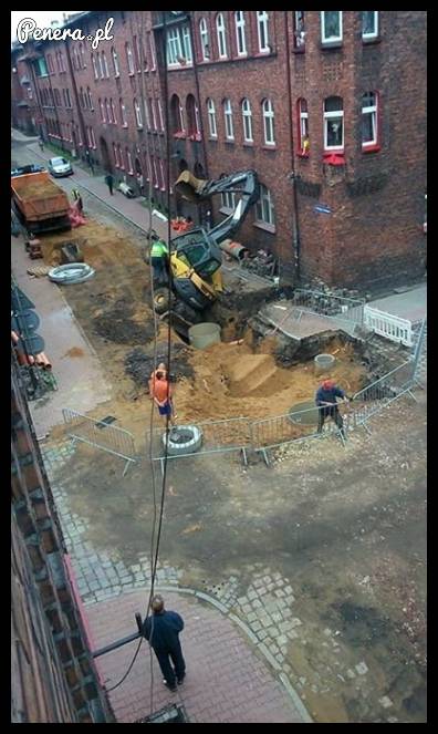 Janusz przerwa z koparką coś się stało