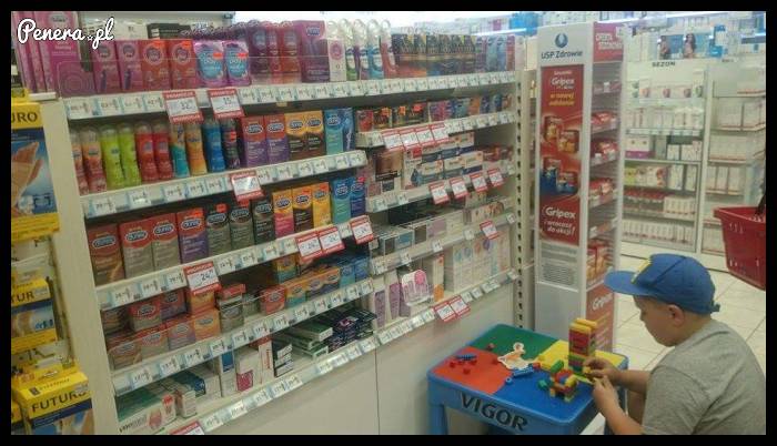 Stoisko durexa z zabawkami