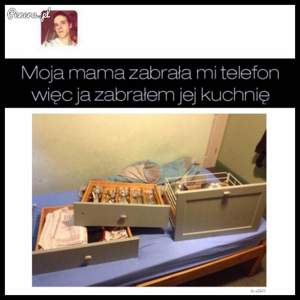 Mama zabrała mu telefon to się zemścił :D