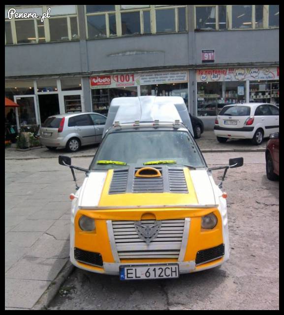 Nie mam pojęcia co to za auto...