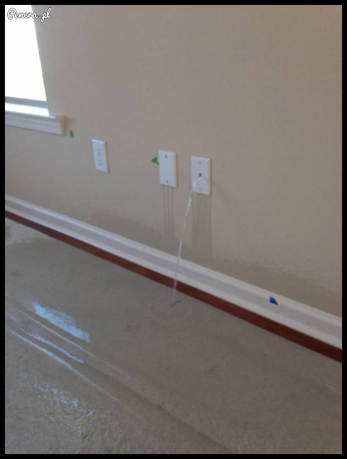 W takiej sytuacji wzywać hydraulika czy elektryka?