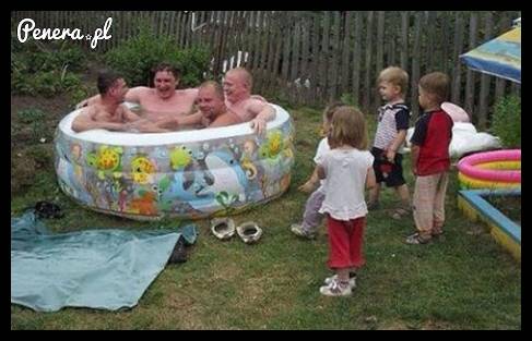Zrobili dzieciakom basen