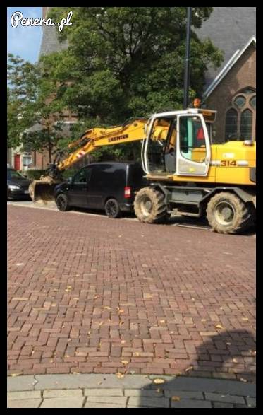 Lepiej nie wkurzać operatora koparki