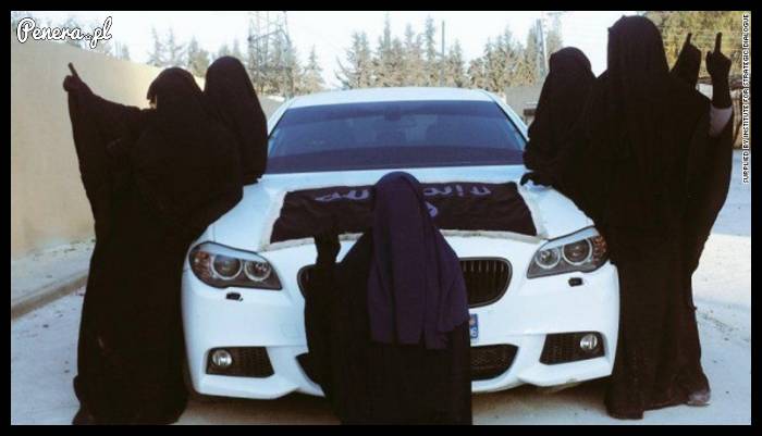 Penerskie selfi z autem w arabskim stylu