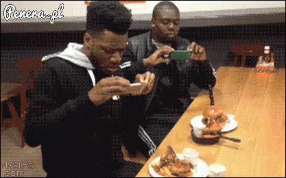 Bez zrobienia foty nie ma jedzenia