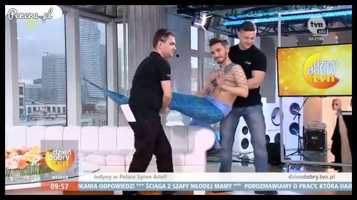 A tak Syren Ariel wychodził ze studia TVN