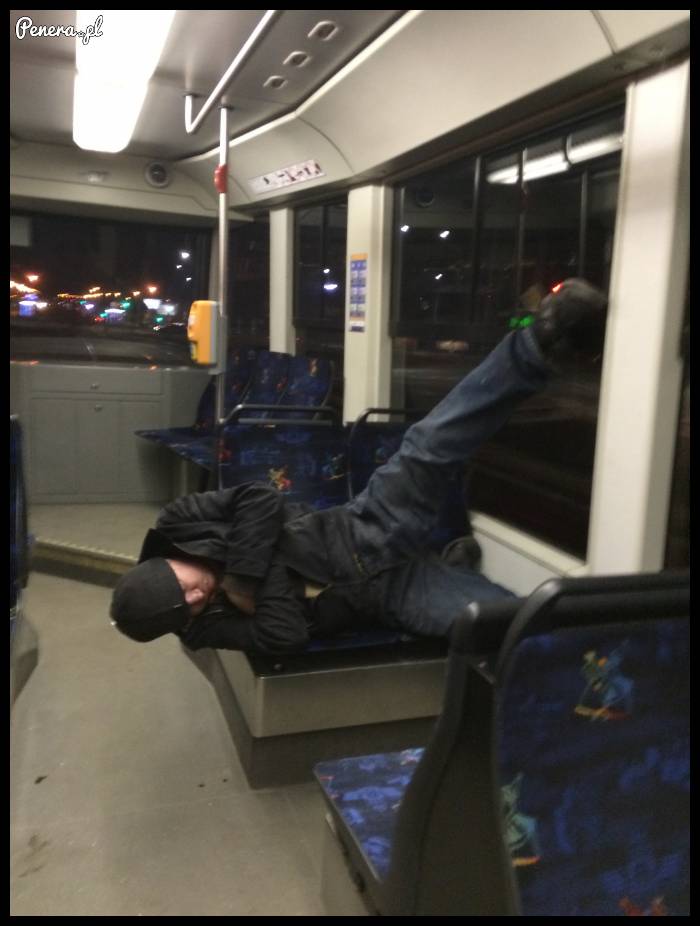 Polskie powroty z imprez bywają naprawdę bardzo ciężkie