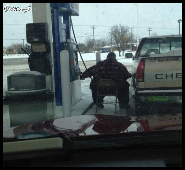 Tak się tankuje na stacji w USA