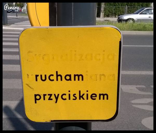 Komuś się nudziło stojąc na czerwonym