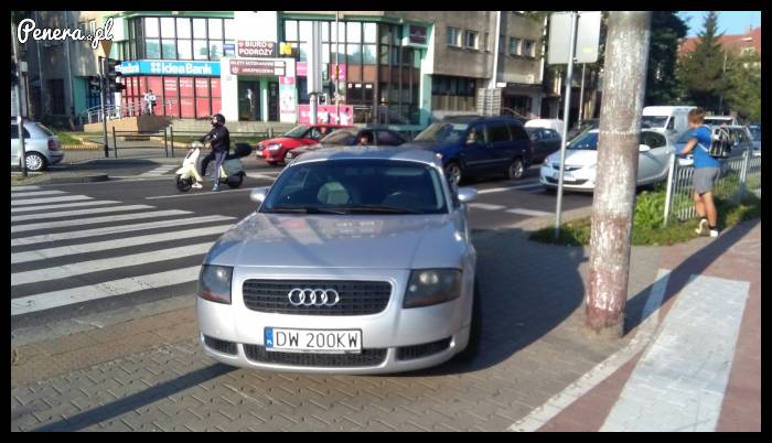 Tak się parkuje na przejściu we Wrocławiu!