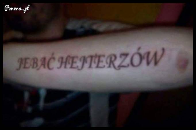 Że co on ma napisane?