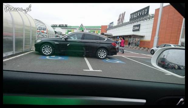 No już gorzej zaparkować to się nie da