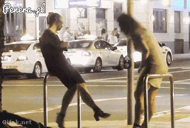 Szybkie lądowanie na plecach