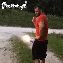 Jednego nie przewidział wsadzając petardę w portki