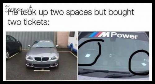 Zaparkował na dwóch miejscach swoim BMW