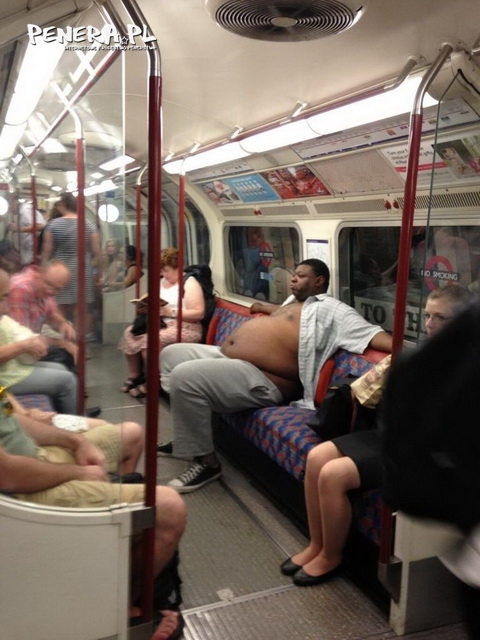 Pomylił metro z plażą