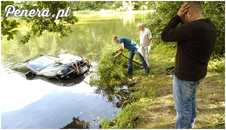 28-latek pędził BMW i pisał sms-a! Tak skończył...