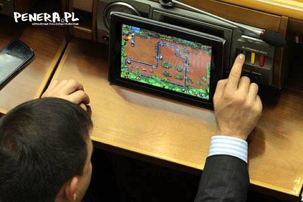 Już wiadomo po co posłom tablety Już wiadomo po co posłom tablety