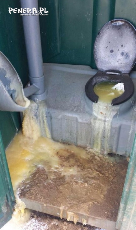 Wchodzisz do toi toia a tam Wchodzisz do toi toia a tam