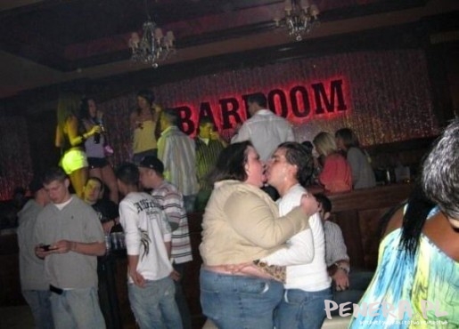 Chciał uciekać ale utknęła mu ręka