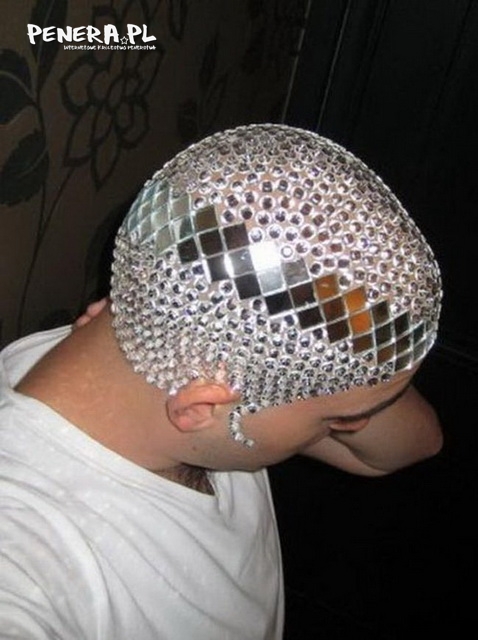 Pracuje w dyskotece Pracuje w dyskotece