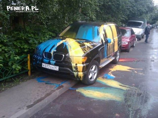 Więc chodź pomaluj mój świat na żółto i niebiesko Więc chodź pomaluj mój świat na żółto i niebiesko