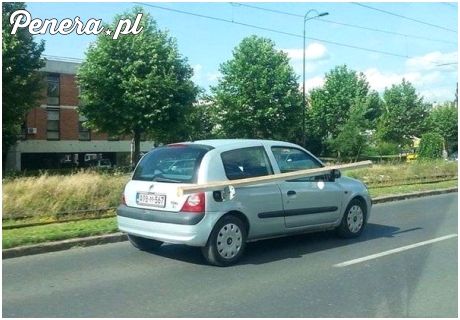 A deskę z Castoramy wiezie się tak