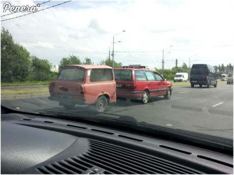 A na wakacje jedziemy na dwa auta