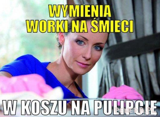 Wymienia worki na śmieci Wymienia worki na śmieci