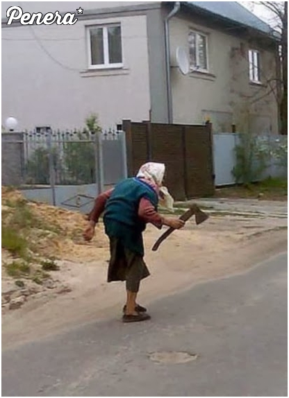 Babcia w drodze do ZUSu