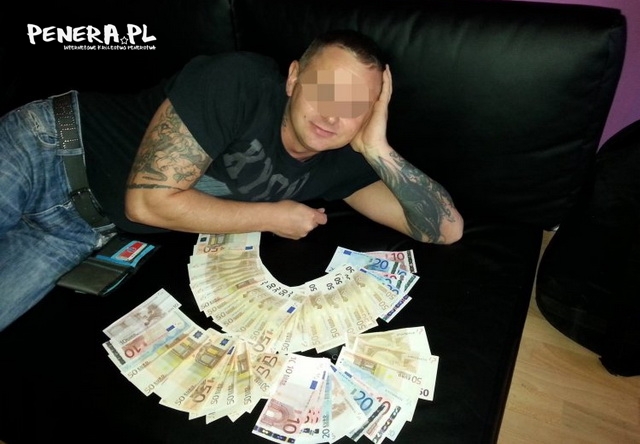 Chwalenie się kasą Chwalenie się kasą