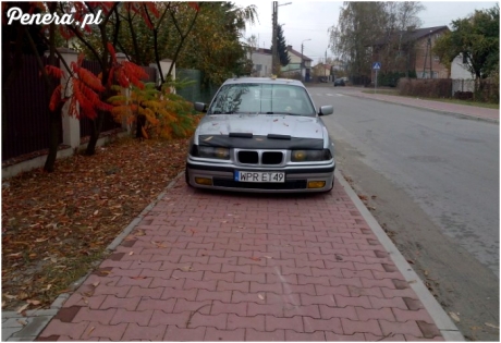 Chodnik to bardzo dobry parking