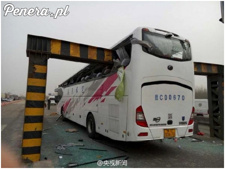 Chyba zapomniał że jedzie autobusem