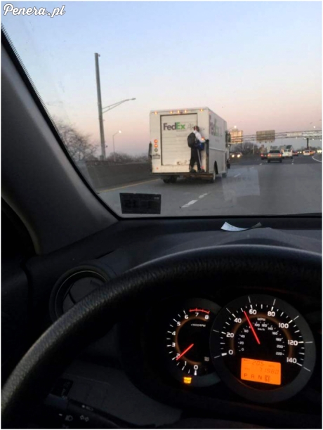 Darmowa podwózka kurierem