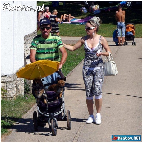 Dumni rodzice z pociechami