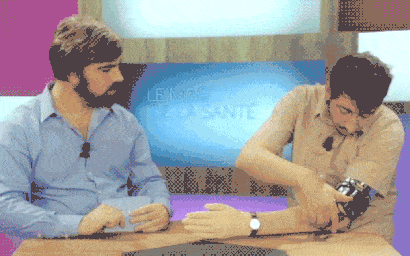 Jakieś dziwne ustawienie w tej protezie ;)