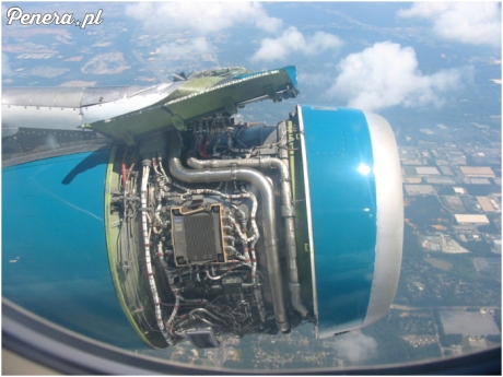 Lecisz sobie samolotem a tu taki widok