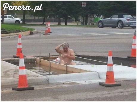 Miejska łaźnia na skrzyżowaniu