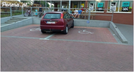 Mistrz parkowania na miejscu dla inwalidów
