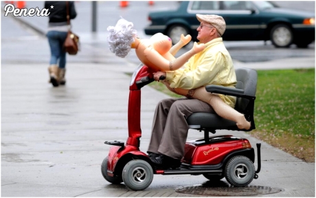 Na starość lepsze to niż stara baba ;)