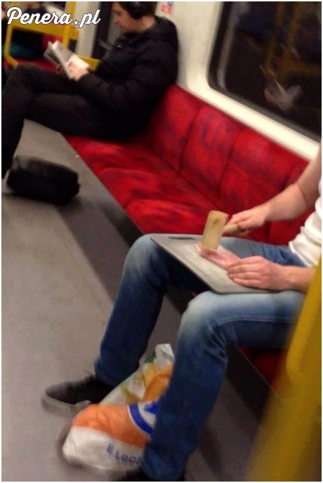 Niedziela rano a ty tłuczesz schabowe