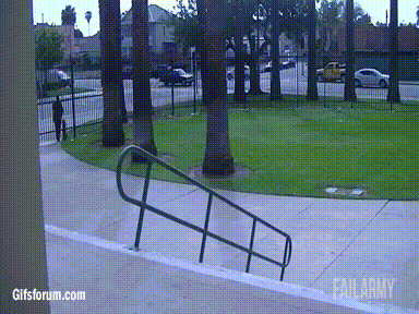 No bo po co kask? Lepiej się zabić