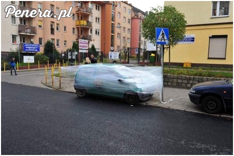 Piękna kara za zaparkowanie w Szczecinie na przejściu dla pieszych Piękna kara za zaparkowanie w Szczecinie na przejściu dla pieszych