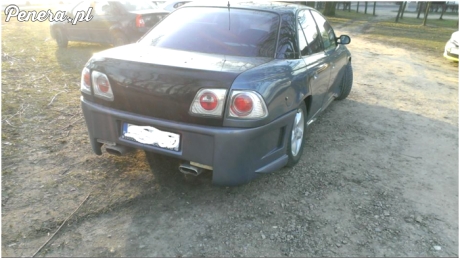 Piękna Omega po wiejskim tuningu