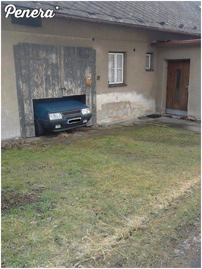 Pojazd prawie w całości garażowany