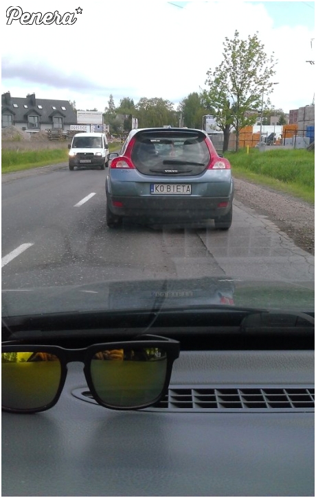 Przynajmniej ostrzega