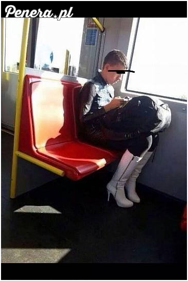 Seba modniś w autobusie