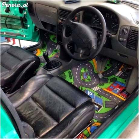 Skoro fura sportowa to i dywaniki też