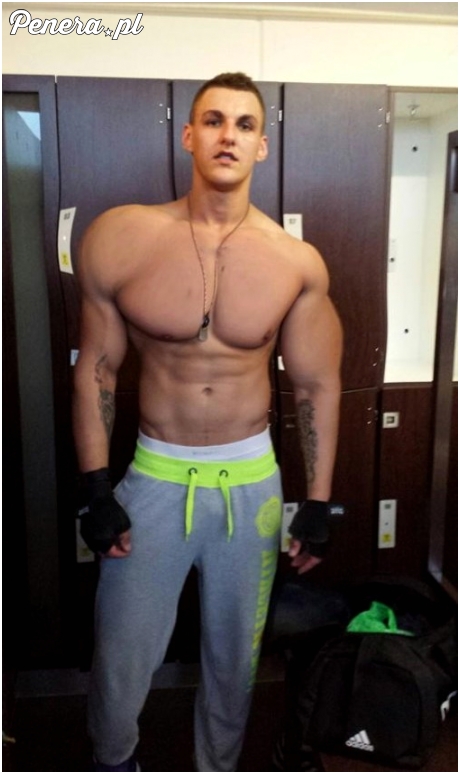 Taki mocarz że aż szafki wygina